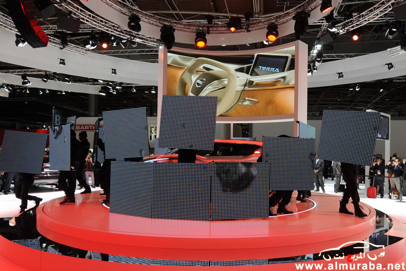 نيسان تيرا 2013 تكشف نفسها في معرض باريس وتعمل بخلايا الطاقة الهيدروجينية Nissan TeRRa 68